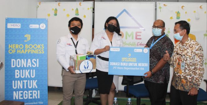 
					Tingkatkan Minat Baca Anak, PT Hero Donasi Buku