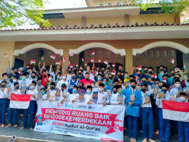 
					HUT RI 76 Tahun, Ruang Baik Gelar Ekspedisi Kemerdekaan Tebar 20 ribu Al-Quran