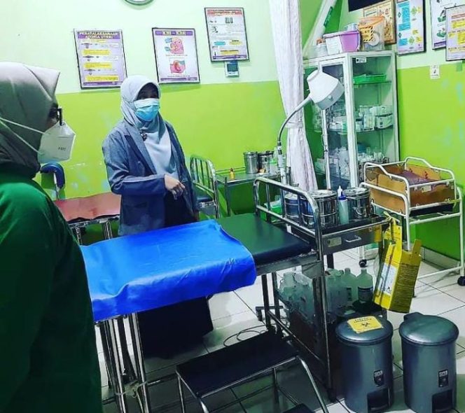 
					Pastikan Pelayanan Puskesmas 24 Jam, Aleg PKS Depok Farida Rachmayanti Kunjungi Puskesmas Cinere