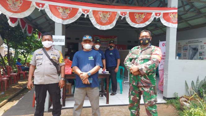 
					Kolaborasi Empat Pilar Masyarakat, Ribuan Masyarakat RW 12 Sawangan Sukses Melakukan Vaksin