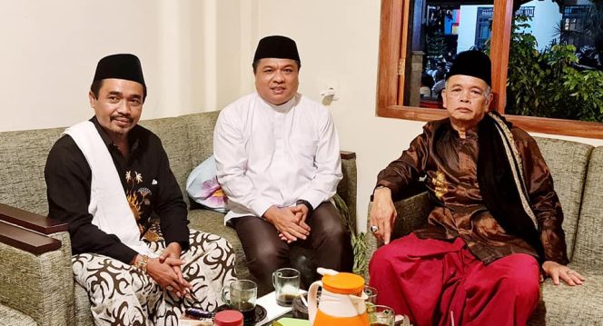 
					Aleg PKS Depok Khairulloh Hadiri Maulid dan Manaqib TQN Suryalaya