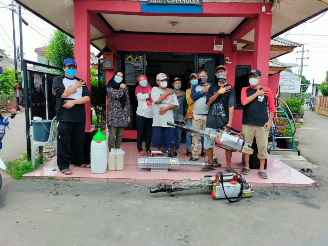 
					Cegah Wabah DBD, RW 08 Kelurahan Harjamukti Kota Depok  Lakukan Fogging