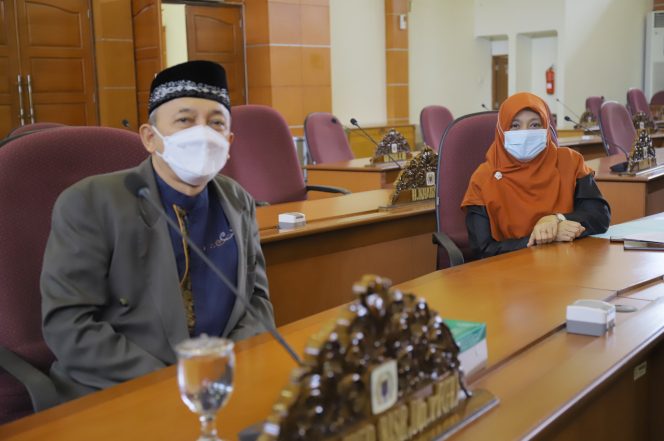 
					Rapat Paripurna Raperda APBD Tahun Anggaran 2022, Fraksi PKS Dorong Sinkronisasi DTKS dan Dukungan untuk Permodalan UMKM
