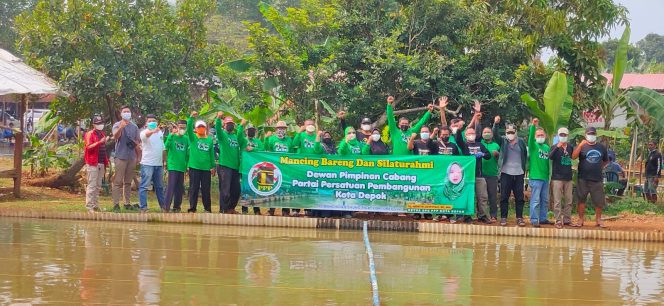 
					Jelang Jabatan Berakhir, Hj.Qonita Ajak Pengurus PPP Depok Mancing Bareng