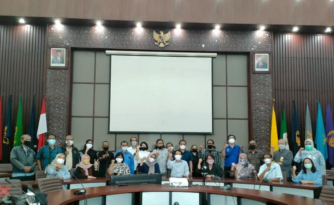 
					Tingkatkan Branding Publikasi Good News KIP-UI Gandeng PWI Depok Gelar FGD