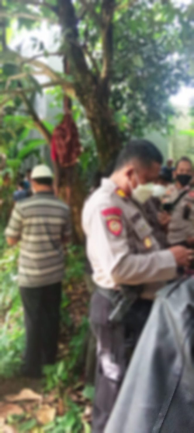 
					Hendak Mancing, Pria Ini Malah Temukan Orang Gantung Diri