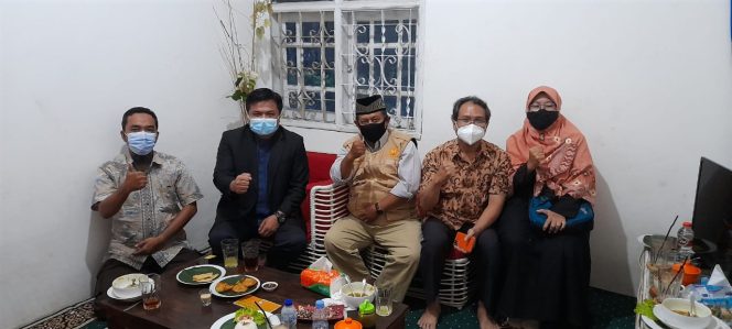 
					Reses Hari Kedua Aleg PKS Depok Khairulloh Sambangi Konstituen di RT 003 RW 004 Kelurahan Kedaung Kecamatan Sawangan