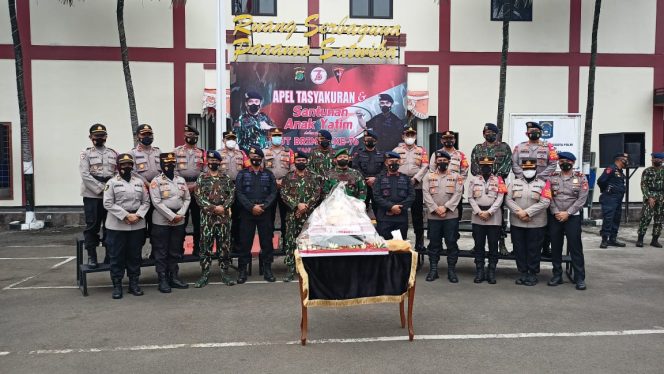 
					HUT Brimob, Polres Metro Depok Tasyakuran dan Santuni Anak Yatim