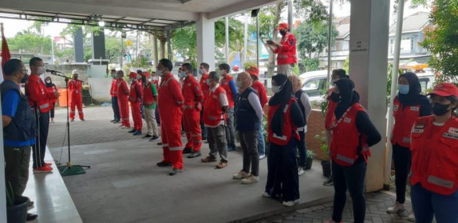 
					Apel Peringatan Hari Relawan, di Halaman Markas PMI Kota Depok, Grand Depok City (GDC), Kalimulya, Minggu (26/12/21). (Foto: istimewa).