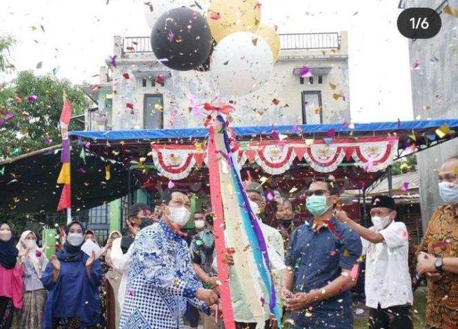 
					Aleg PKS Depok Ade Supriyatna Hadiri Peresmian Kampung Berdaya RW 02 Kelurahan Curug