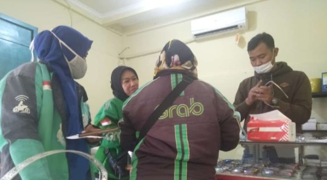 
					Peringati Hari Ibu, Sejahtera Optik Berbagi 300 Kacamata Kepada Ojol Perempuan