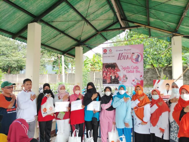 
					Jelang Akhir Tahun 2021, PKS Sukamaju Baru Tapos Gelar Sejuta Cinta Untuk Ibu