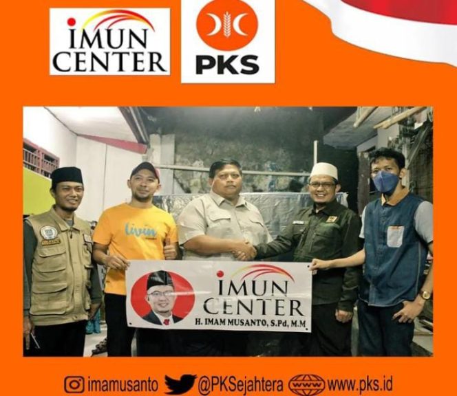 
					Aleg PKS Depok Imam Musanto Serahkan Tenis Meja dan Alat Hadroh Kepada RT 01 RW 05 Kelurahan Pancoran Mas