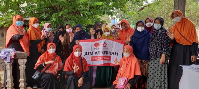 
					Jum’at Berkah, UPKK PKS Cilangkap Tapos Gelar Bakti Sosial