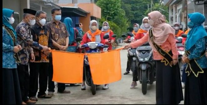 
					Ketua TP PKK Kota Depok Elly Farida Apresiasi Gebyar Aksi D’Sunting Menara Kecamatan Tapos