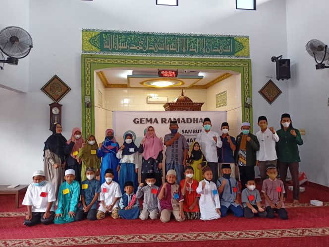 
					Aleg FPKS DPRD Jabar Hj. Iin Nurfatinah Membuka Kegiatan Gema Ramadhan di Masjid Al Muhajirin RW 09, Kelurahan Abadijaya