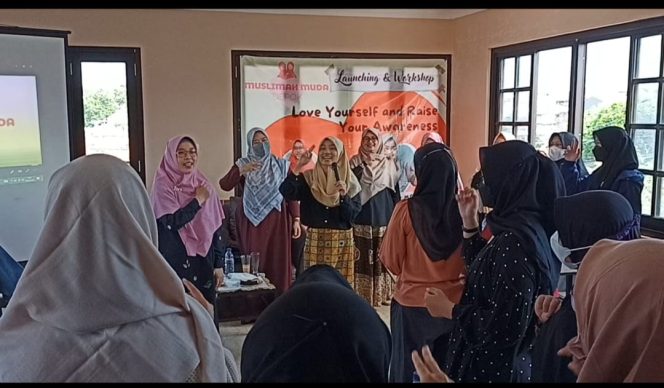 
					Aleg FPKS DPRD  Jabar Hj. Iin Nurfatinah  Resmikan Terbentuknya Komunitas Muslimah Muda Kota Depok