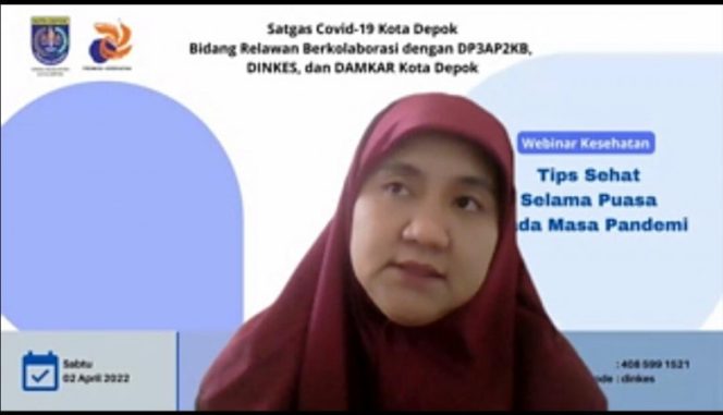 
					Dokter Spesialis Jantung RSUD Kota Depok, Melyana memaparkan Tips Sehat Selama Puasa pada Masa Pandemi dalam webinar kesehatan yang digagas Satgas Covid-19 Kota Depok, Sabtu (02/04/22). (Foto : Tangkapan Layar).