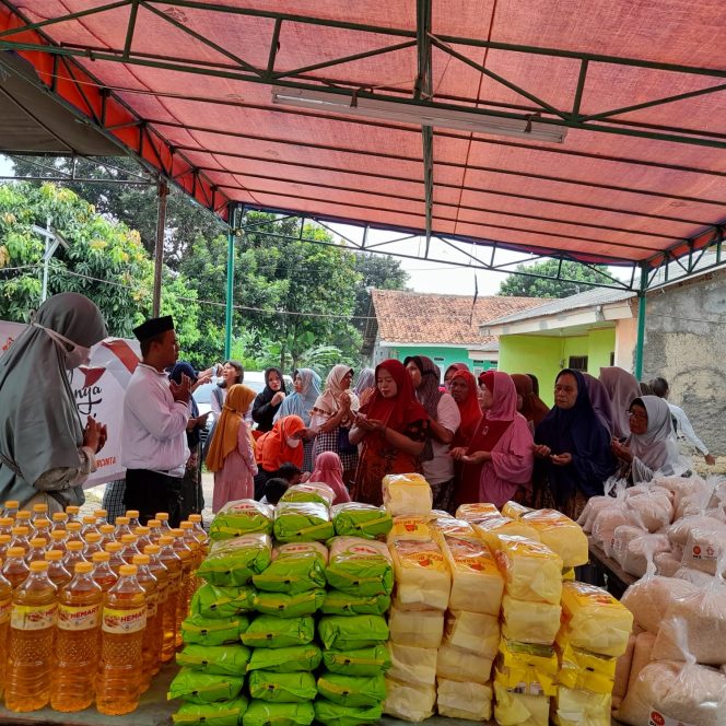 
					Bantu Kebutuhan Ramadhan Warga Jelang Ramadhan, PKS Cimpaeun Tapos Gelar Tebus Murah Sembako