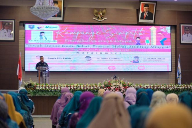 
					Sekretaris Daerah Kota Depok Supian Suri saat memberikan arahan pada kegiatan Kampanye Simpatik Pencegahan Stunting Kota Depok. (Foto: JD04/Diskominfo)