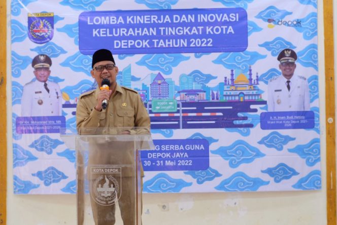 
					Wakil Wali Kota Depok, Imam Budi Hartono (IBH) memberi sambutan sekaligus membuka Lomba Kinerja dan Inovasi Kelurahan tingkat Kota Depok tahun 2022 di gedung Serba Guna Kelurahan Depok, Senin (30/05/22). (Foto : JD01/Diskominfo).