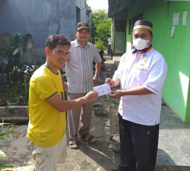 
					Selalu Berupaya Menebarkan Manfaat, DPRa PKS Tanah Baru Bantu Pengecoran Jalan di RT 4 RW 5