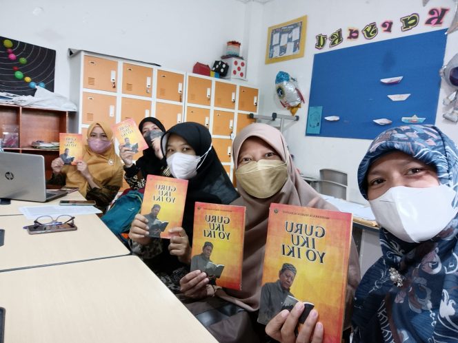 
					Launching Buku “Guru Iku Yo Iki” di Hari Kebangkitan Nasional