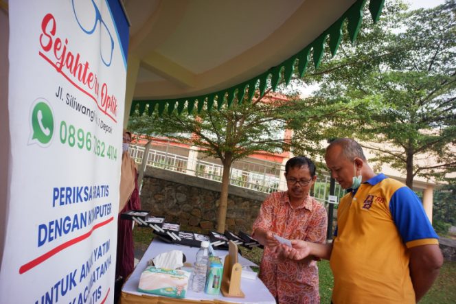 
					Dinkes bersama Sejahtera Optik Sediakan Layanan Periksa Mata pada Peringatan HLUN 2022