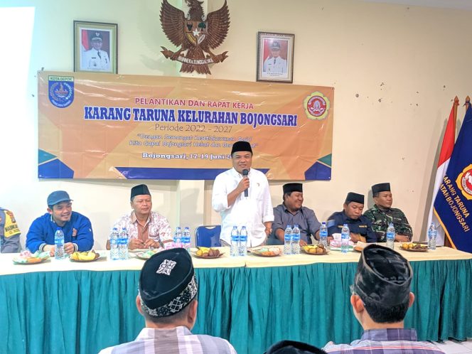 
					<em>Pelantikan Karang Taruna Bojongsari, Aleg PKS Depok Khairulloh: Pemuda Hari Ini adalah Pemimpin di Masa Depan</em>