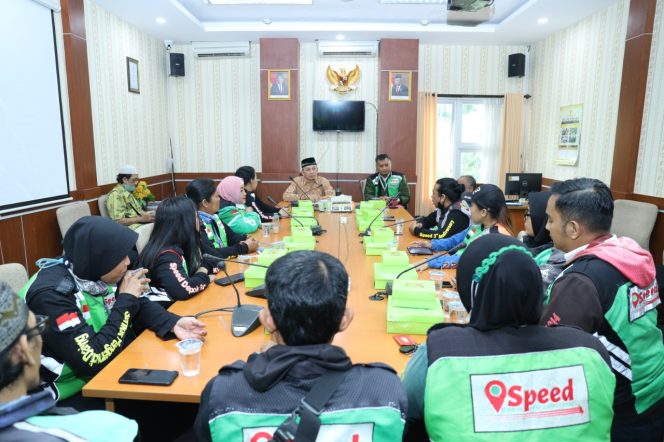 
					Fraksi PKS Depok Siap Membantu dan Mengadvokasi Driver Ojol Dengan Serikat Pengemudi Daring (SPEED)