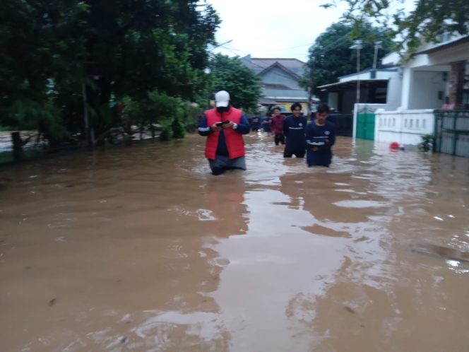 
					2.000 Jiwa Terdampak Banjir di Duren Mekar Depok Harapkan Bantuan Paket Nasi dan Sembako