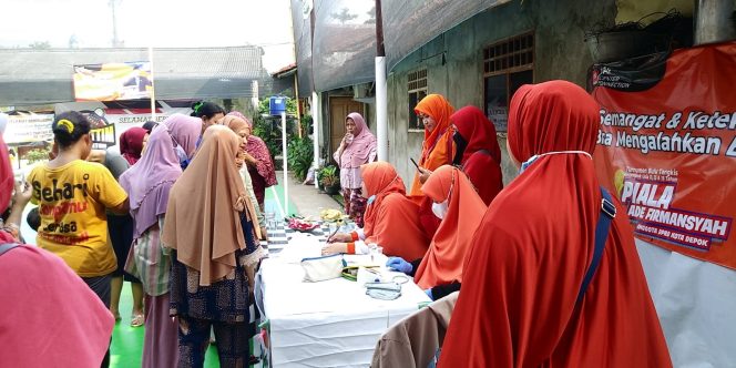 
					<em>Disambut Antusias oleh Warga, Peringatan Hari Keluarga Nasional Unit Perempuan PKS di Wilayah Tapos Berlangsung Meriah</em>