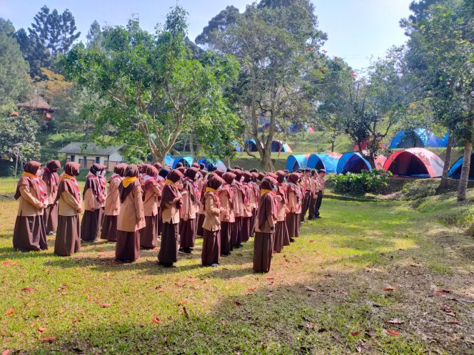 
					<em>SMPIT Tunas Bangsa Insan Mandiri Depok Gelar Kemah Pramuka di Cisarua, Bogor</em>