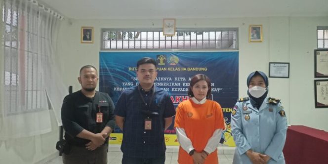 
					Eks Ketua KPU Depok Resmi Ditahan