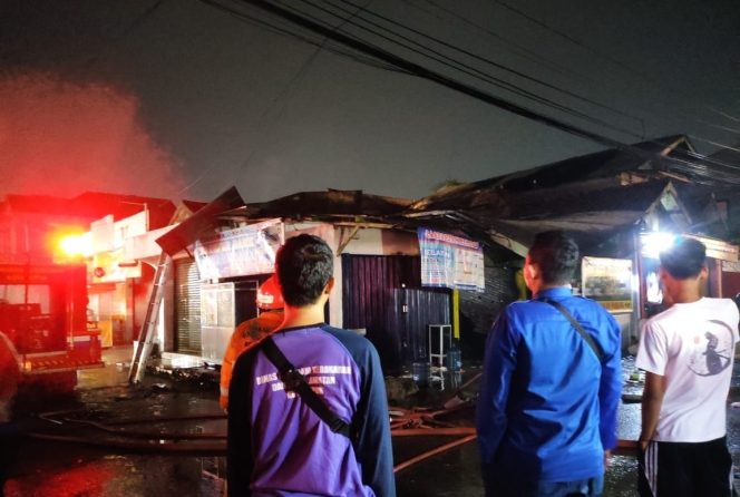 
					Rumah Makan Padang di Tapos Dilahap Si Jago Merah Akibat Korsleting Listrik