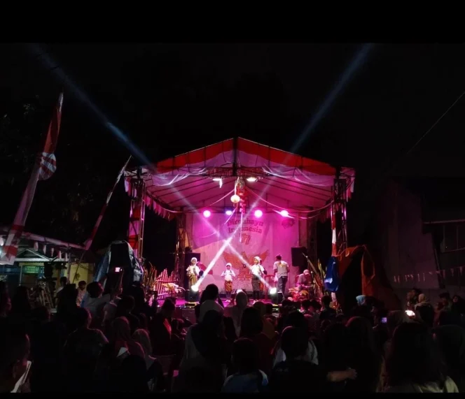 
					Malam Puncak HUT RI di RT 03/RW 15 Panmas Sukses Digelar