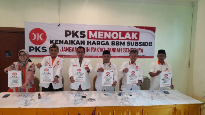 
					PKS Depok Desak Presiden Batalkan Kenaikan Harga BBM, Suparyono: Itu Pasti Sengsarakan Rakyat