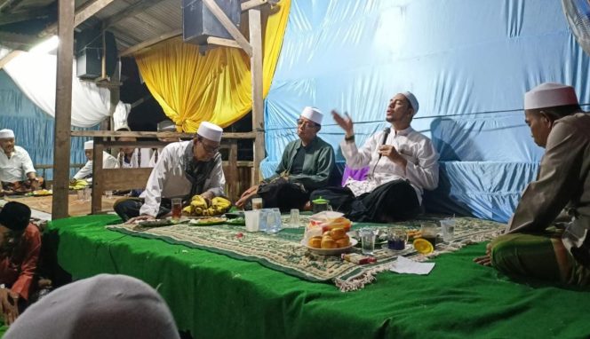 
					Aleg Fraksi PKS, Habib Syarif Gasim, Hadiri Ta’lim Bulanan MT. Ghoniyah Assalabiyah, Kp. Pasar Rebo, Boponter