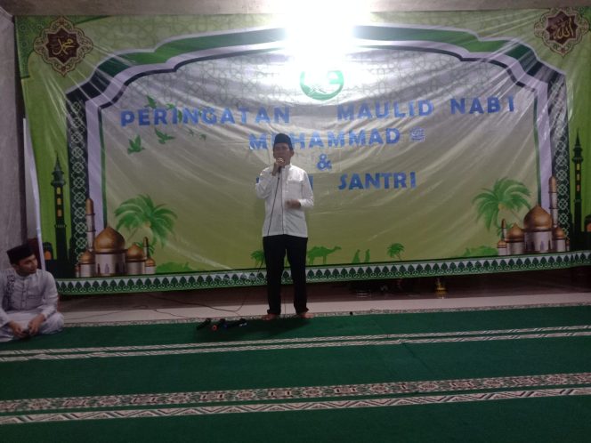 
					Ustadz Ahmad Yasin dan Mujahi A Latief: Peringatan Maulid Nabi Menjadi Momentum Agar Semangat Menuntut Ilmu