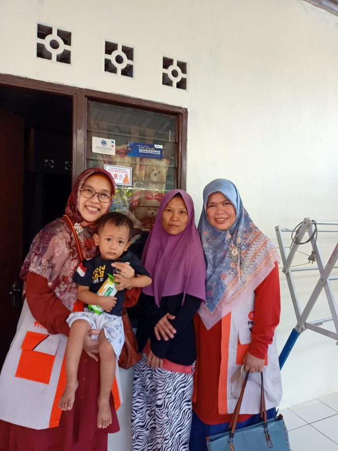 
					Responsif, Hj. Iin Nur Fatinah Langsung Kunjungi Balita Stunting