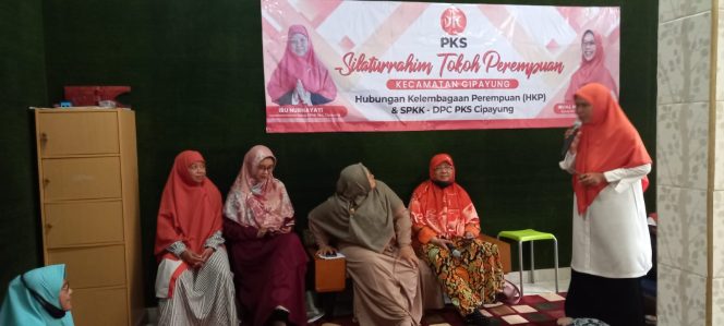 
					Puluhan Tokoh Perempuan Kecamatan Cipayung Hadiri Kegiatan Ngobrol Pintar Bersama SPKK dan UPKK se Cipayung
