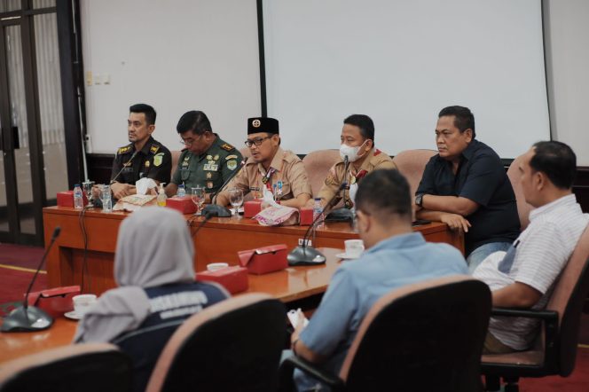 
					Wakil Walikota Depok Minta Pihak Tidak Berkepentingan Tinggalkan SDN Pondok Cina 1, Demi Kenyamanan Siswa