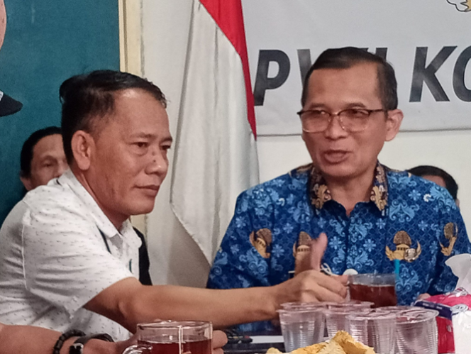 
					<a>Disrumkim Silahturahmi Dengan PWI Depok dan Diskusi Ringan</a>