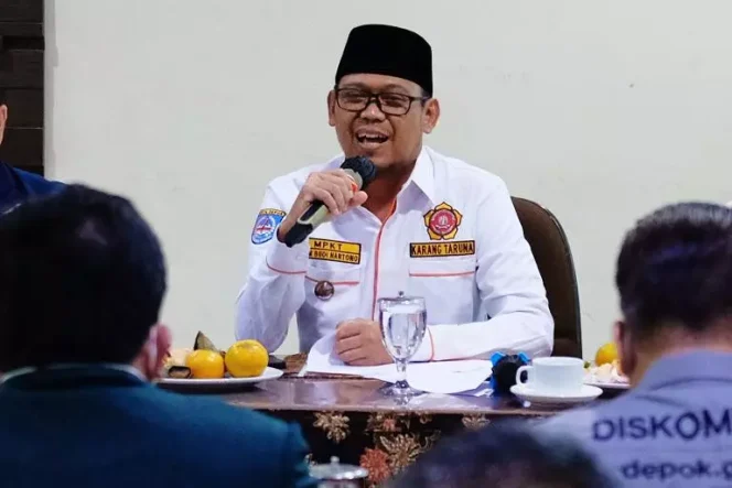 
					Foto: JD 04/Diskominfo Wakil Wali Kota Depok selaku Ketua TPPS Kota Depok, Imam Budi Hartono, memberikan arahan dalam Rakor TPPS 2023, di Aula Edelweis II Wisma Hijau, Cimanggis, Selasa (21/02/23).