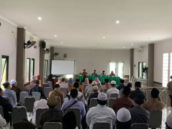 
					Sosialisasi OPOP bersama Dinas Koperasi dan Usaha Mikro, Kecil, dan Menengah (UMKM) Provinsi Jawa Barat di di Aula Gedung IGRA Kota Depok, Kamis (26/01/23). (Foto: istimewa).