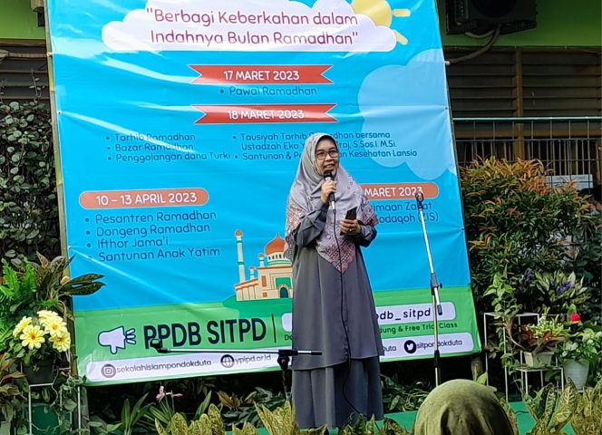 
					Jadi Penceramah Dalam Tarhib Ramadhan, Hj. Iin Nur Fatinah Ajak Kaum Muslimin Raih Keberkahan Selama Bulan Puasa