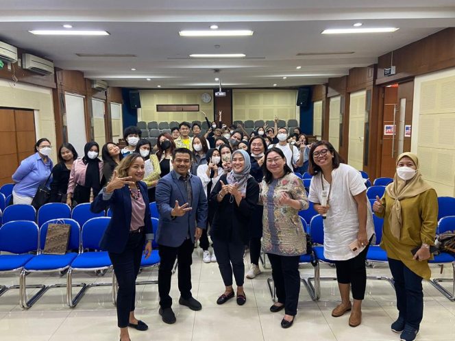 
					Ratusan Lansia Depok Dapat Pemeriksaan Gratis Saat HUT PPNI ke-49