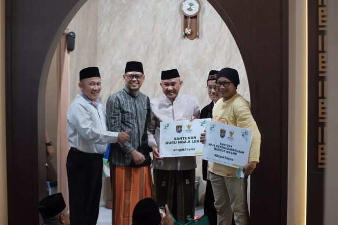 
					Wali Kota Depok Kembali Laksanakan Tarling, Masjid Jami Ash-Shiyaam Terima Dana Hibah Rp150 Juta