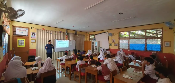
					Suasana sosialisasi internet sehat yang dilakukan Diskominfo Depok si SDN 02 Gandul. (Foto : Diskominfo)