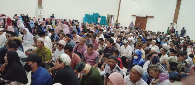 
					Aman dan Tertib, Yayasan Isbatuna Depok Salurkan Santunan 1000 Lebih Bingkisan Kepada Penyandang Tuna Netra